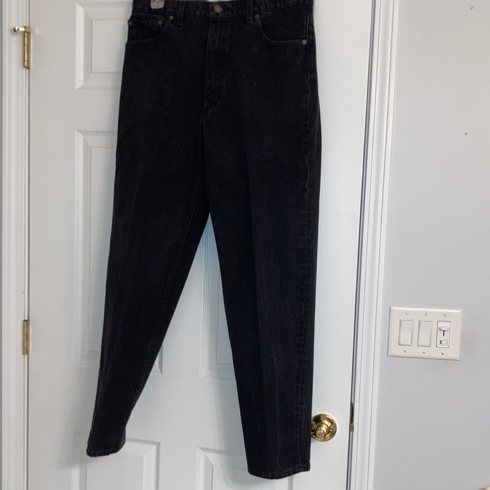 Mens Levi’s black jeans.